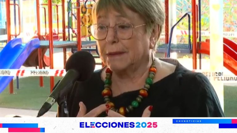 Michelle Bachelet tras votar en Elecciones 2025: “La gente necesita dignidad, respeto e igualdad”