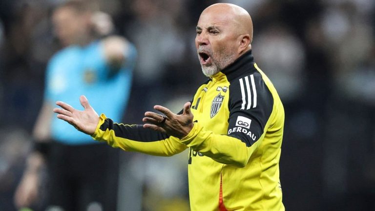 Más que una final: El inédito registro que podría lograr Jorge Sampaoli en la Copa Sudamericana