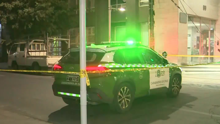 Asesinato en Santiago: Mataron de un disparo a joven en la puerta de su edificio