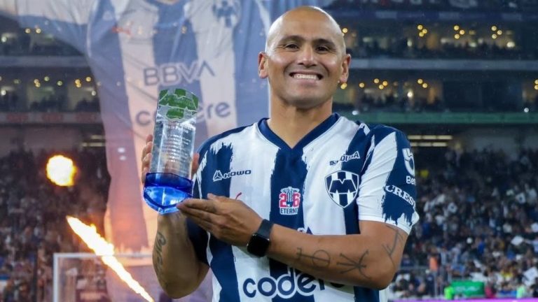 Una calle con su nombre: El espectacular homenaje del Monterrey a Humberto Suazo