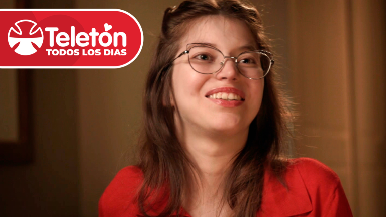 La historia de Kathleen Reinike: Relato sobre adversidad y superación emocionó a Teletón 2025