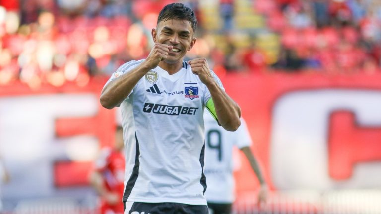 Colo Colo venció a Ñublense por la cuenta mínima y se acerca a zona de copas internacionales