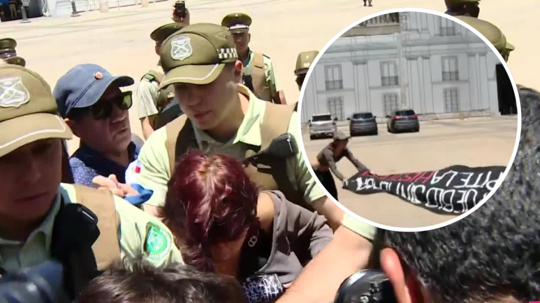 Detención en La Moneda: ¿Qué decía el cartel de manifestante que irrumpió durante visita de Kast?
