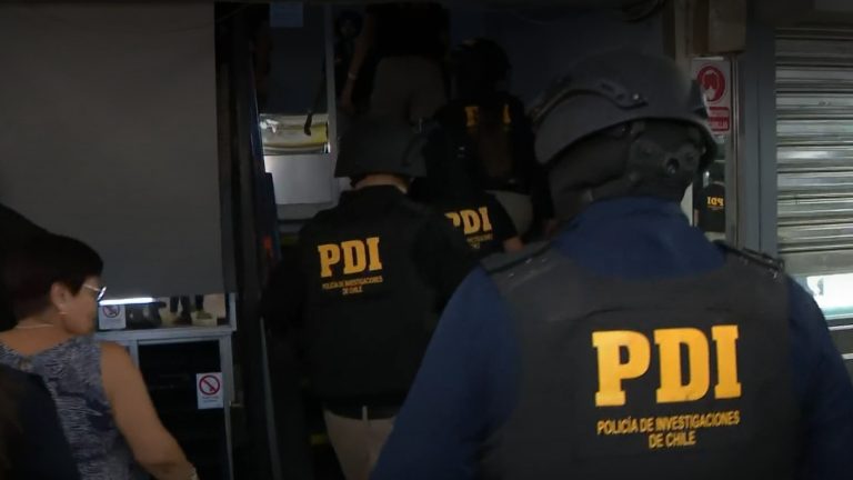 Masivo operativo por joyas robadas en Santiago Centro: Participan 200 detectives de la PDI