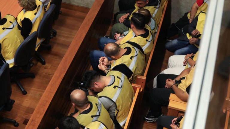 Abogado fue detenido durante audiencia de formalización de gendarmes: Prestó celular a imputado