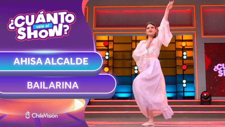 ¡Elegancia y suavidad! La relajante presentación de bailarina de la danza oriental