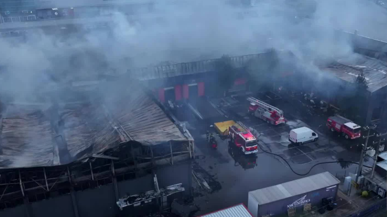 Importantes pérdidas en Huechuraba: ¿Quién responde por los incendios en bodegas?