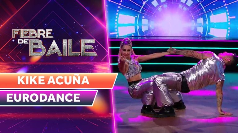 ¡Con traje platinado! Kike Acuña lo dejó todo para quedarse en Fiebre de Baile