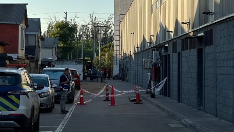 Balacera en Midmall de Maipú deja dos guardias heridos tras robo frustrado: Están fuera de riesgo vital