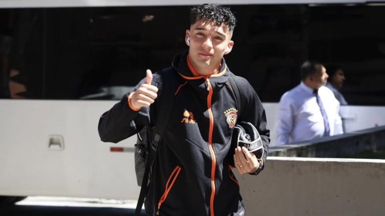 Se la jugó: Ex jugador de Colo Colo sorprendió al compartir sus mejores jugadas en redes