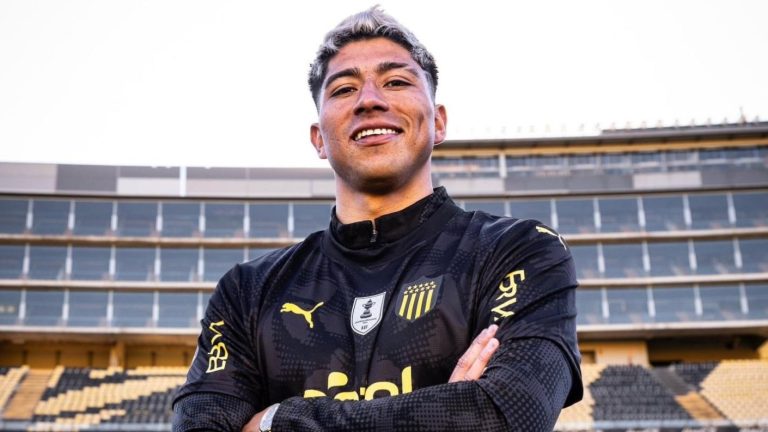 Ni Colo Colo ni Peñarol: El inédito club en el que podría recalar Brayan Cortés el 2026