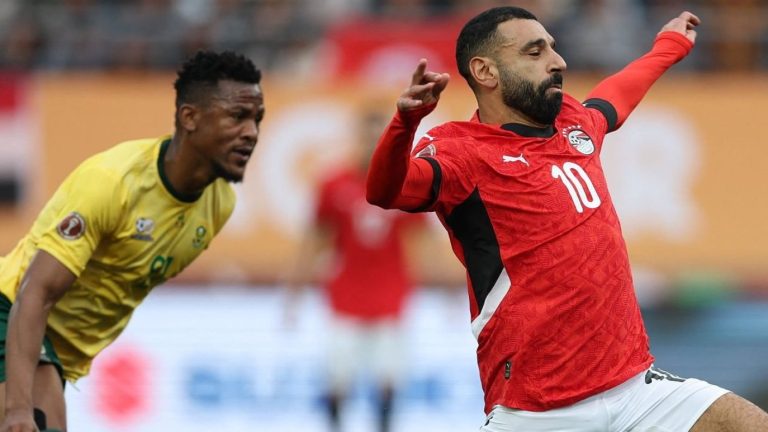 Egipto vence a Sudáfrica en polémico partido y avanza de ronda en la Copa Africana