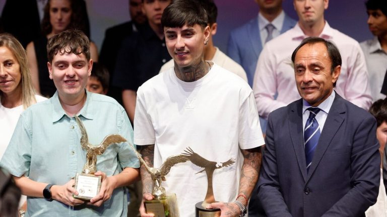 Máxima distinción: Ignacio Torres y Erick Pulgar ganan el premio Mejor de los Mejores