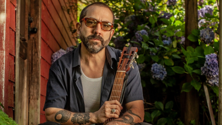 Angelo Pierattini estaría en coma inducido: Músico chileno en estado grave tras sufrir accidente