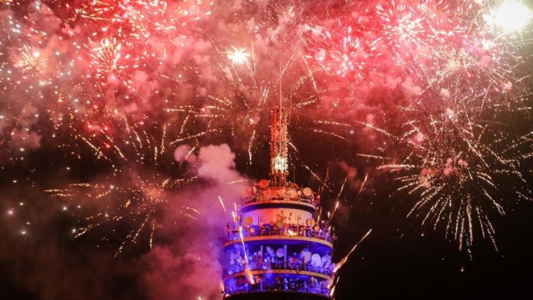 Año Nuevo en Santiago: Las mejores fiestas masivas en la capital para recibir el 2026
