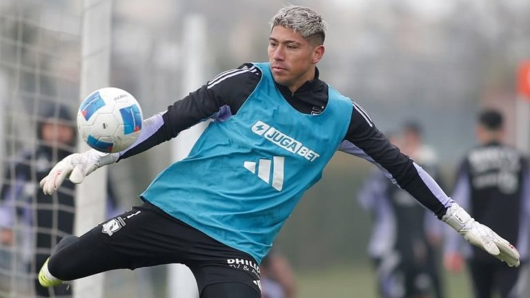 “Se va”: Brayan Cortés parte de Colo Colo y así reaccionaron los hinchas