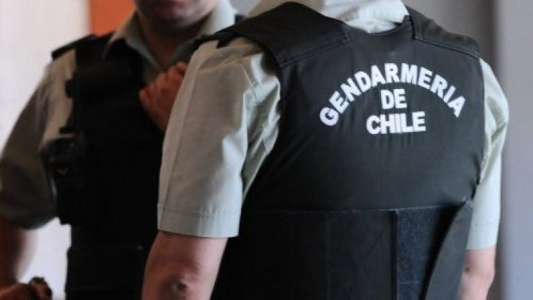 Último gendarme prófugo por red de corrupción se entregó a la policía: Serán formalizados hoy