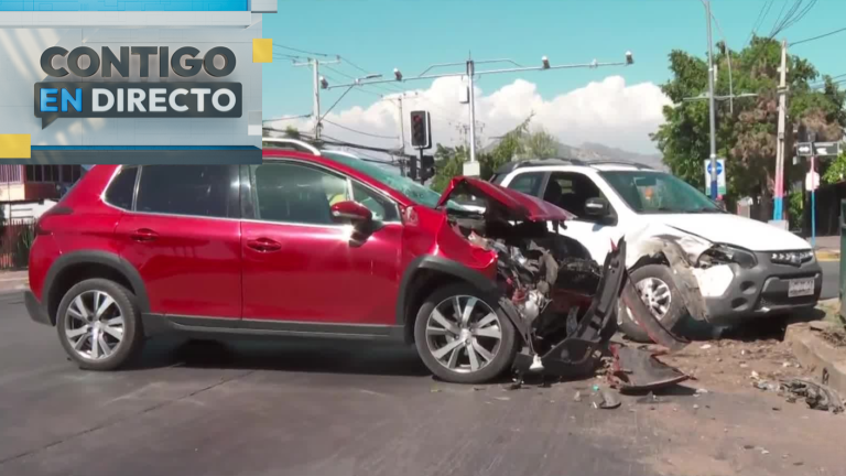 La camioneta sería robada: Sujetos chocaron con adulta mayor y se dieron a la fuga en Quilicura