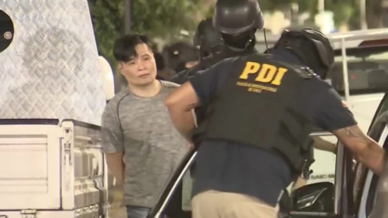 Masivo allanamiento en Barrio Meiggs: PDI busca desarticular a “mafia china” que opera en el sector