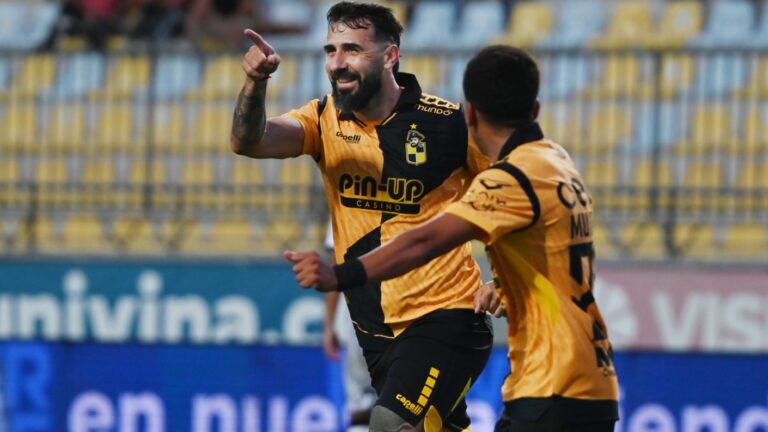 Pratto le dio el triunfo a Coquimbo ante Limache y enfrentará a la UC por el título de la Supercopa