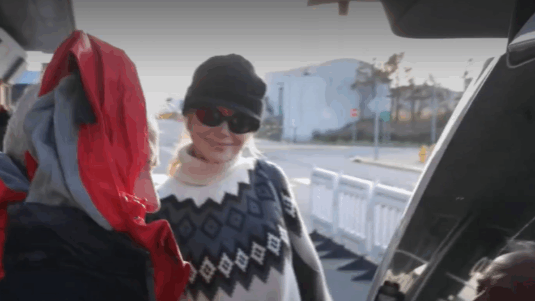 Estrella de Hollywood fue vista en Punta Arenas rumbo a la Antártica con staff de 31 personas