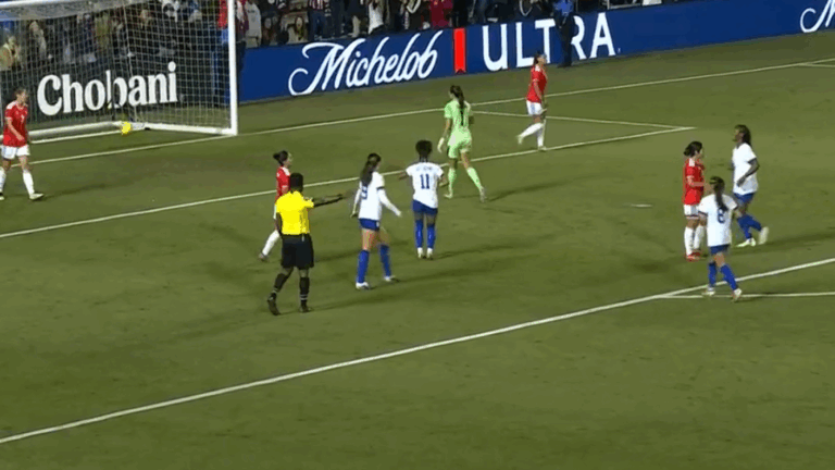 Aprovechó un mano a mano: El gol con el que Estados Unidos abrió la cuenta ante Chile en amistoso