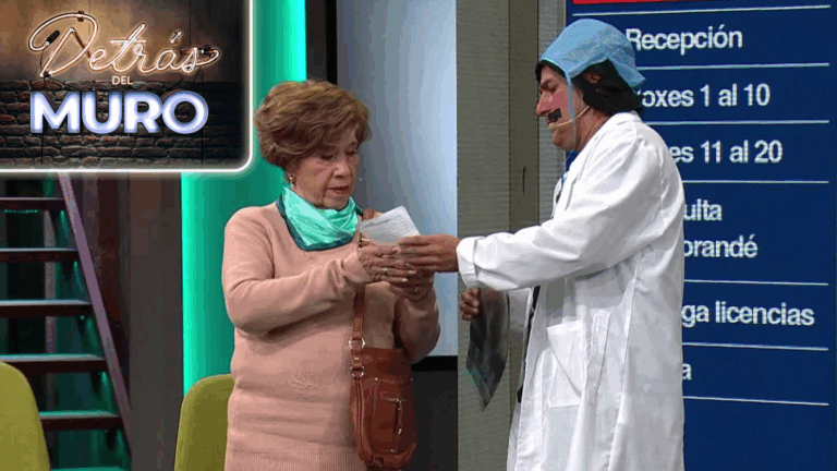 ¡Una dupla peligrosa! El dr. Ruperto colmó la paciencia de Linda Cortés en el Cesfam de Detrás del Muro