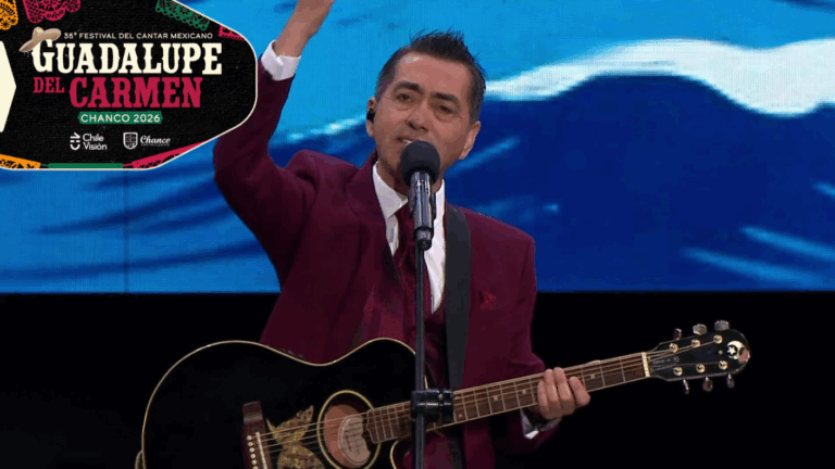 ¡Hilarante e ingenioso! Así fue la aplaudida rutina de Nancho Parra en el Festival de Chanco 2026