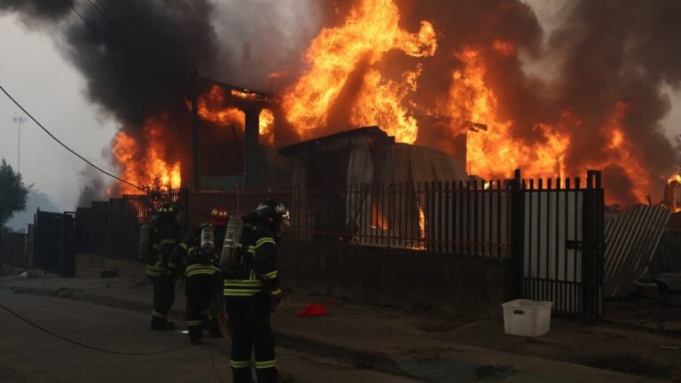 Ñuble: Gobernador descarta toque de queda en la región por incendios forestales