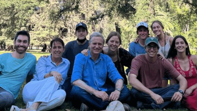 Quiénes conforman el clan familiar de José Antonio Kast, el nuevo presidente electo de Chile