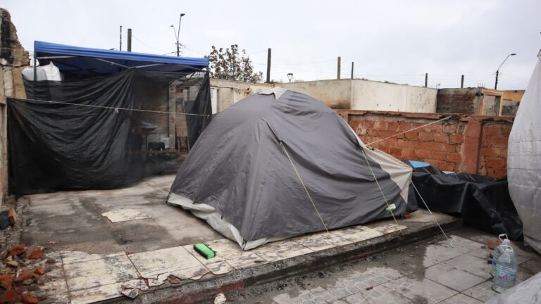 Detienen a mujer por estafa y otras defraudaciones a damnificados por incendios forestales
