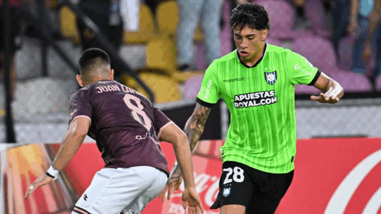 Huachipato cayó en su estreno en Libertadores ante Carabobo y tendrá que remontar la serie en casa