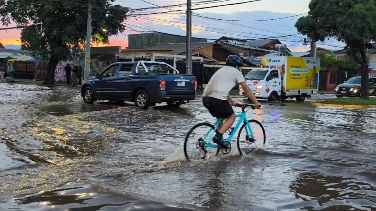 300 casas anegadas y calles inundadas: Los estragos que dejó la intensa ...