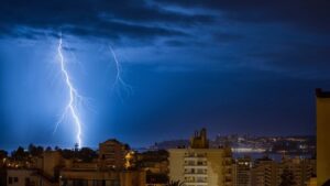 Anuncian probables tormentas eléctricas en tres regiones del país