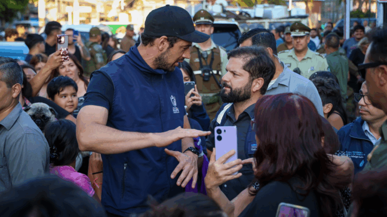 Pdte. Boric anunció bonos para damnificados tras lluvia en Maipú: Adelantó que el sábado se paga