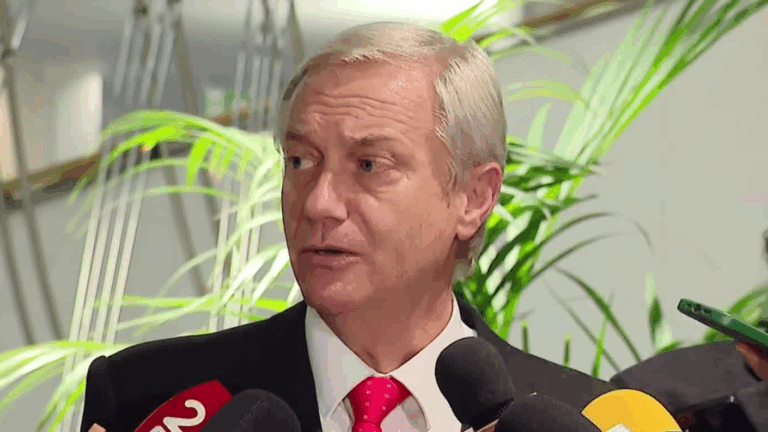 VIDEO | Kast endurece el discurso sobre el animalismo, feminismo y ambientalismo “extremo”