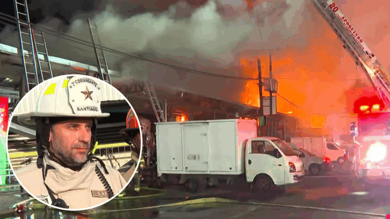 Incendio en la Vega Central: Bomberos reportan serie de impedimentos para apagar el fuego