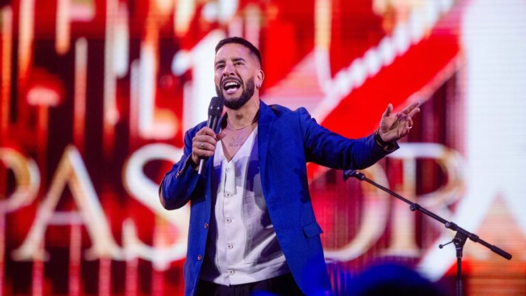 “Si viene el Sammis Reyes…”: Los chistes a famosos con los que el Pastor Rocha se ganó al público en Viña 2026