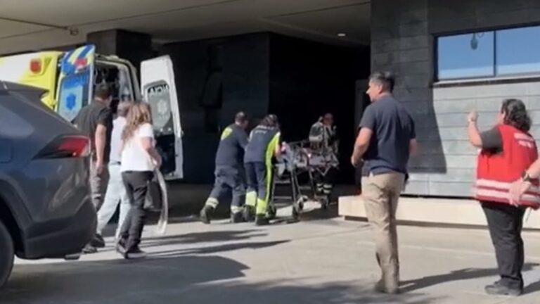 Video | Así fue la llegada de la ex primera dama, Marta Larraechea al hospital de San Antonio