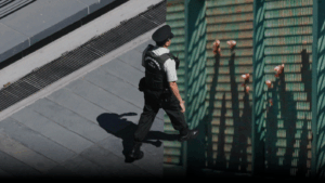 Liberaciones por error, corrupción y violencia en cárceles: El complejo escenario que enfrenta Gendarmería