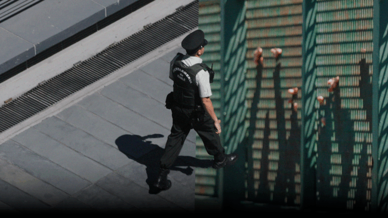 Liberaciones por error, corrupción y violencia en cárceles: El complejo escenario que enfrenta Gendarmería