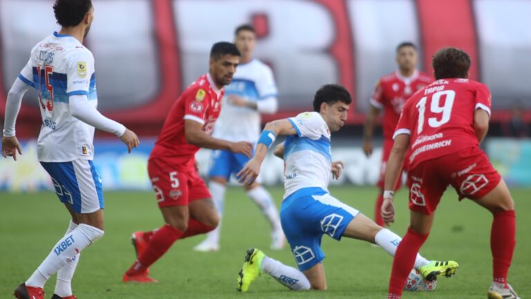 Ñublense sorprendió a U. Católica y le propinó su primera derrota en la Copa de la Liga