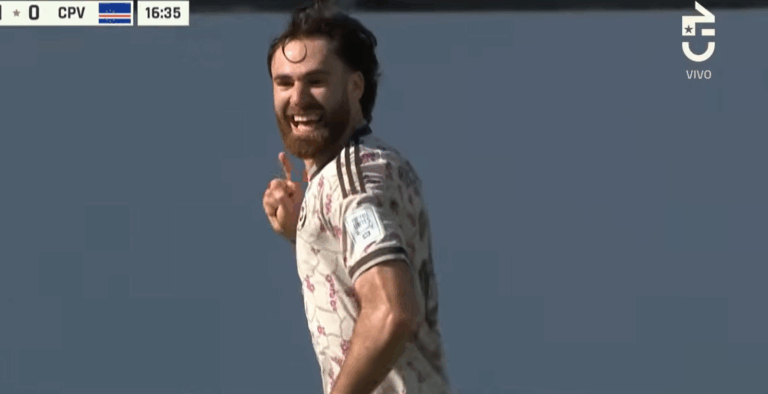 Aprovechó la distracción y a cobrar: Ben Brereton abrió la cuenta para Chile ante Cabo Verde