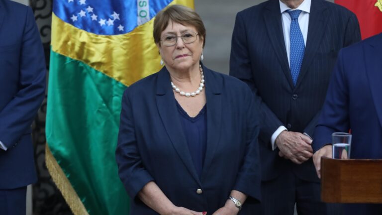 Michelle Bachelet responde a decisión de gobierno tras retiro de apoyo a su candidatura a la ONU