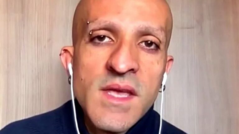 Desregulaciones, malos tratos y rayados en las paredes: Relatan días de Rojas Vade durante su internación hospitalaria