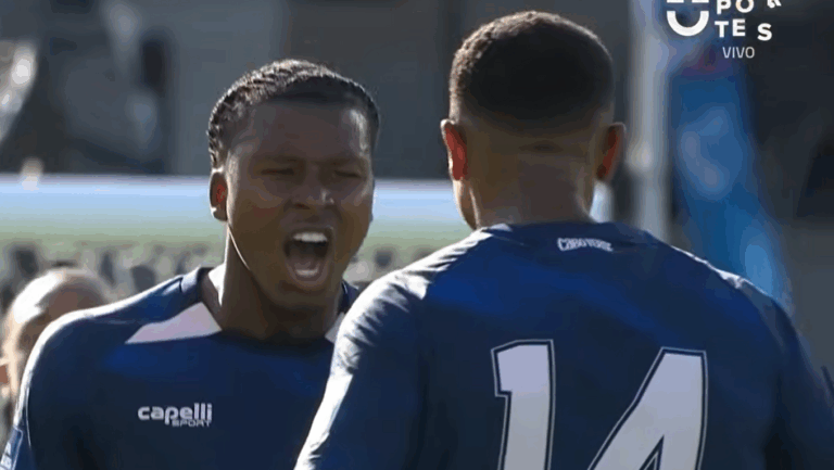 Con uno menos: Cabo Verde sorprende y toma ventaja ante Chile con furioso remate