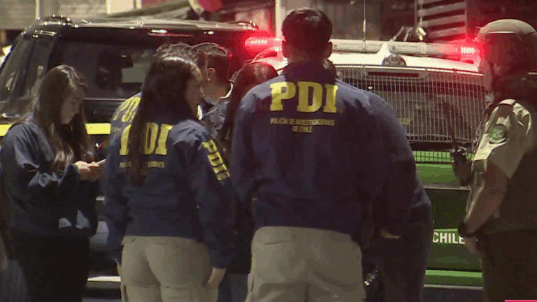 Hombre que paseaba a su perro muere baleado en Puente Alto: Encontraron más de 60 vainillas