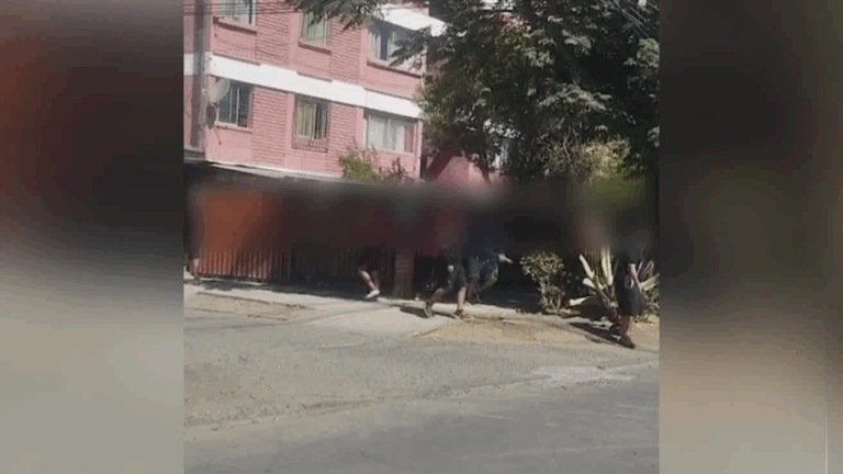 VIDEO | Captan ataque a tiros de hinchas de la U a barristas de Colo Colo que dejó un muerto en Pudahuel