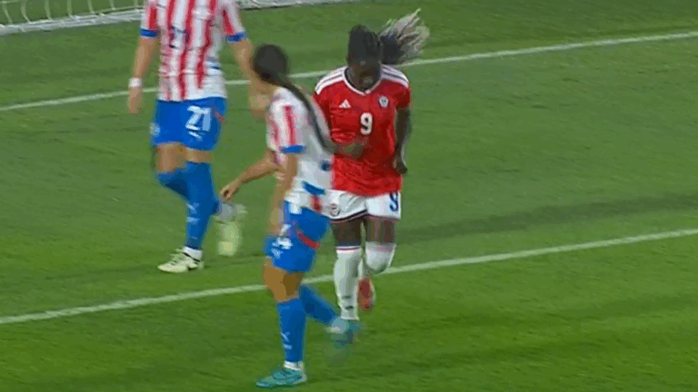 Lo tuvo Chile: Mary Valencia estuvo cerca de abrir la cuenta vs Paraguay tras buena jugada colectiva