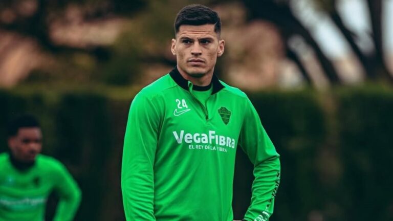 “Sal de ahí”: Instagram del Elche se llenó de comentarios por incómoda situación de Lucas Cepeda